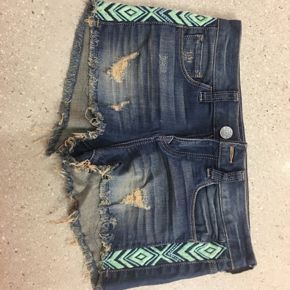 Embroidered Denim Express Short sz 00